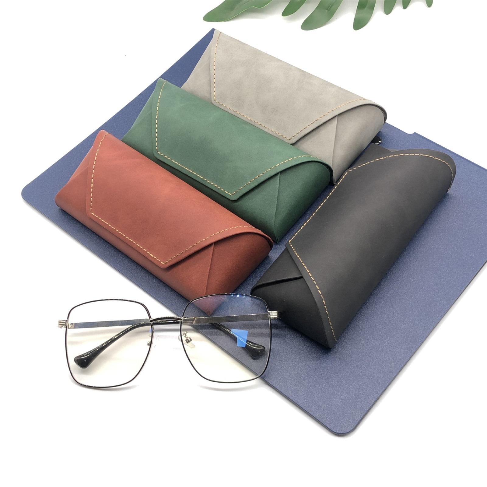 Spectacle Case Pu+Metal Eyewea - Travel Accessories Gift Ideas 评论和价格