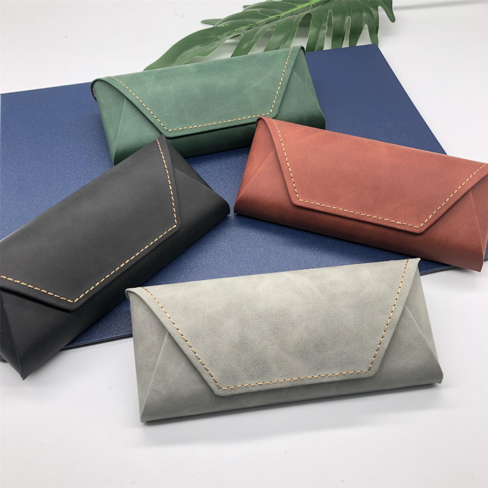 Spectacle Case Pu+Metal Eyewea - Travel Accessories Gift Ideas 评论和价格