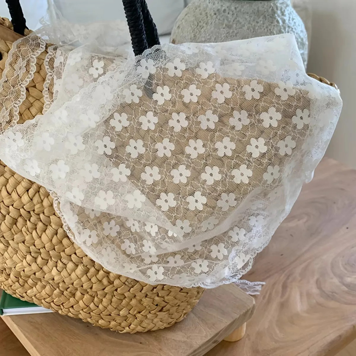 Elegant Lace Neck Scarf for Wo - Travel Accessories Shops 评论和价格