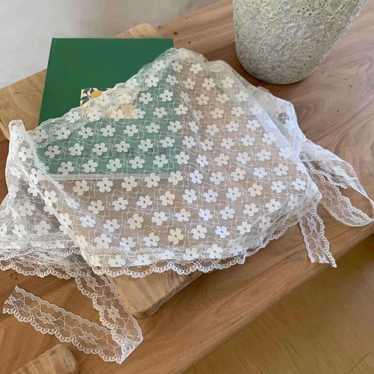 Elegant Lace Neck Scarf for Wo - Travel Accessories Shops 评论和价格